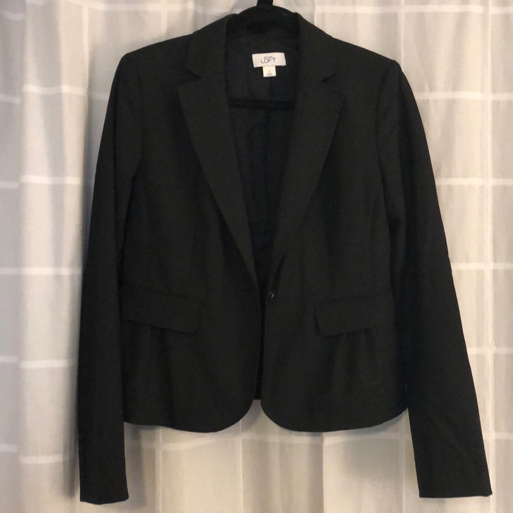 Black loft blazer.